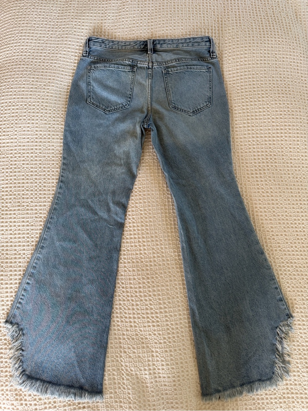 We The Free Raw Hem Flare Jeans Light Wash Size 28 - Picture 4 of 14